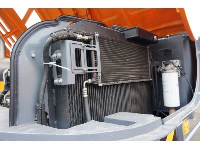 Колесный экскаватор UMG E140W